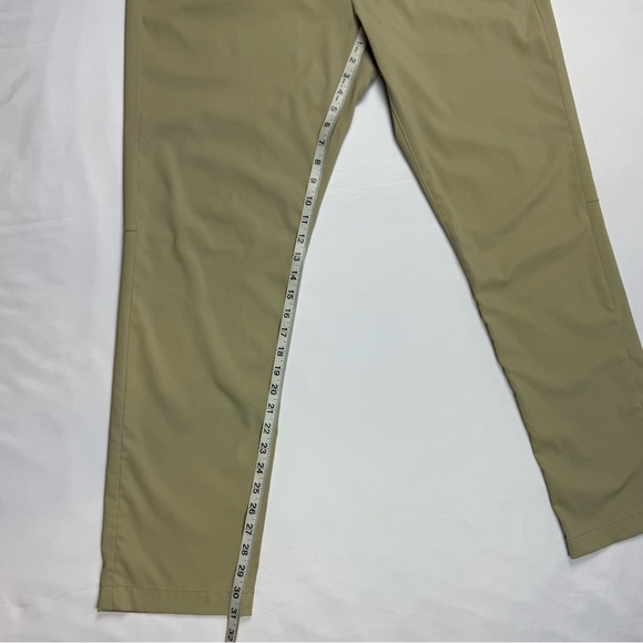 Tommy Bahama Mens IslandZone Golf Pants 35 x 31 Khaki/Tan Tapered Stretch B7 - Picture 10 of 10